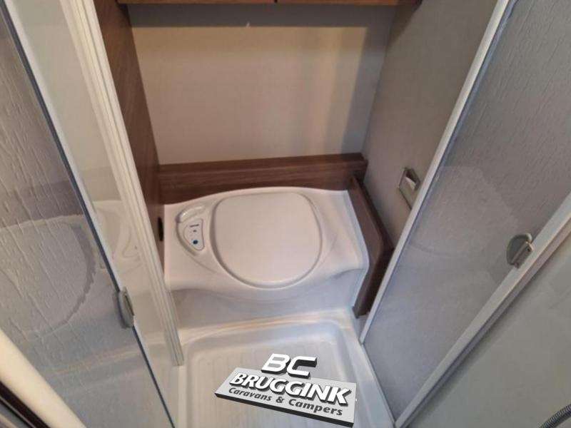 Knaus L!ve Ti 650 MF Cama Francesa foto: 10
