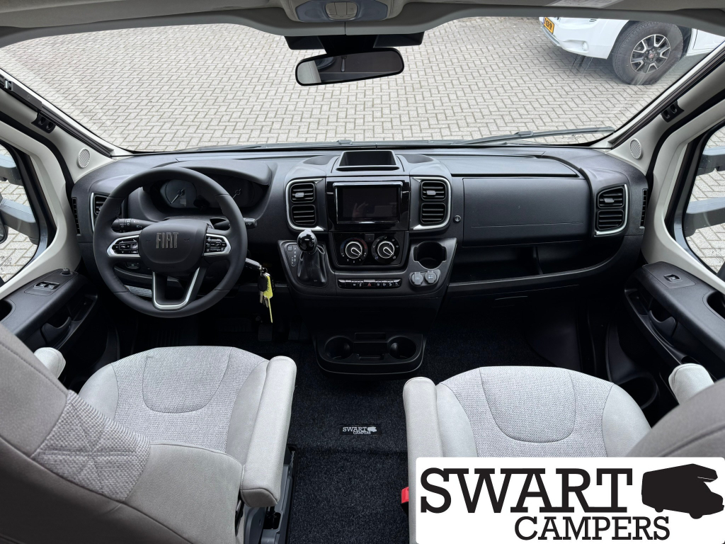 Knaus L!VE WAVE 650 MEG Black Selection foto: 9