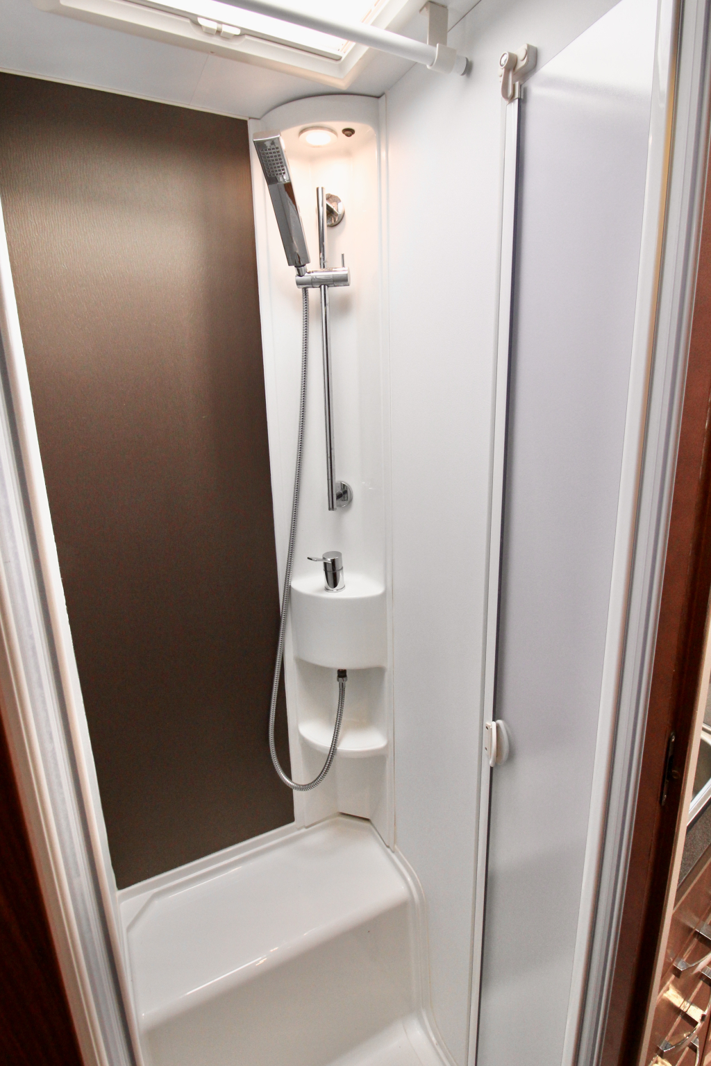 Adria Matrix M670SL foto: 13