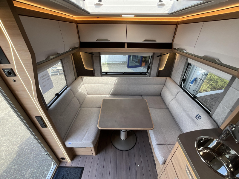 Knaus Sudwind 60 Years 450 FU GRATIS MOVER-VLOERVERW  foto: 2