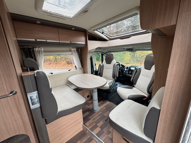 Knaus R16 Knaus Sky TI Silver Selection 700 MEG Airco AUT 31dkm foto: 10