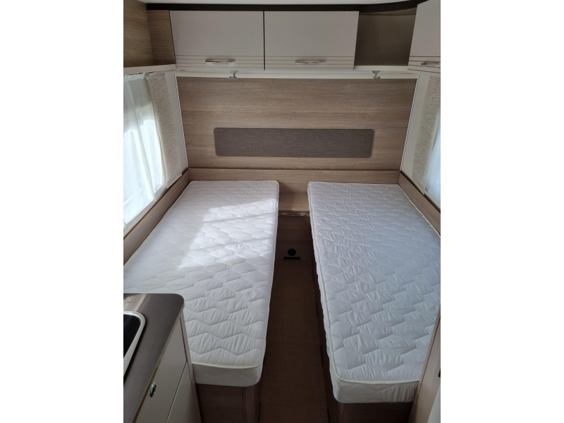 Bürstner Premio Life 480 TL - Enkele bedden -  foto: 11