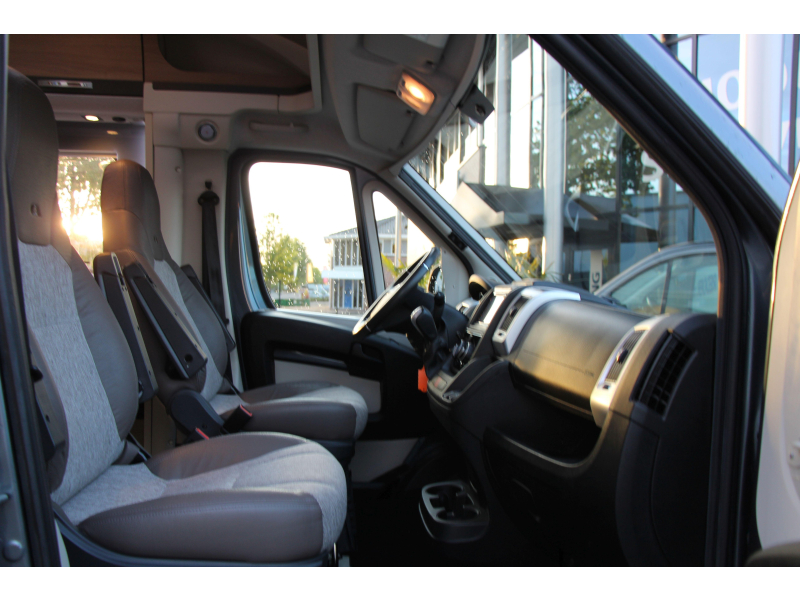 Adria Compact SL Camas individuales - Autom&aacute;tico foto: 18
