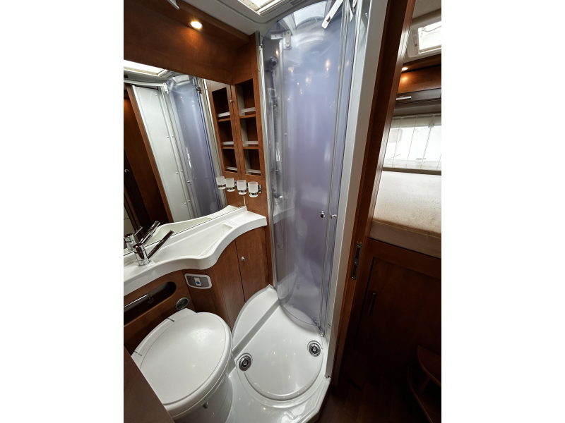 Carthago Chic C-Line I 4.2 Dwarsbed/2015/Euro-5/6.7M  foto: 13