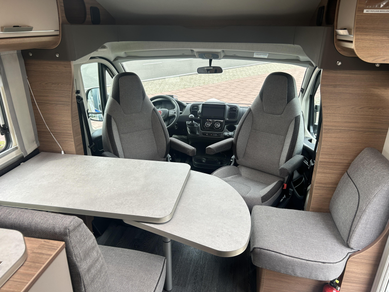 Knaus L!ve Ti 650 MEG Laagbed + trekhaak  foto: 7