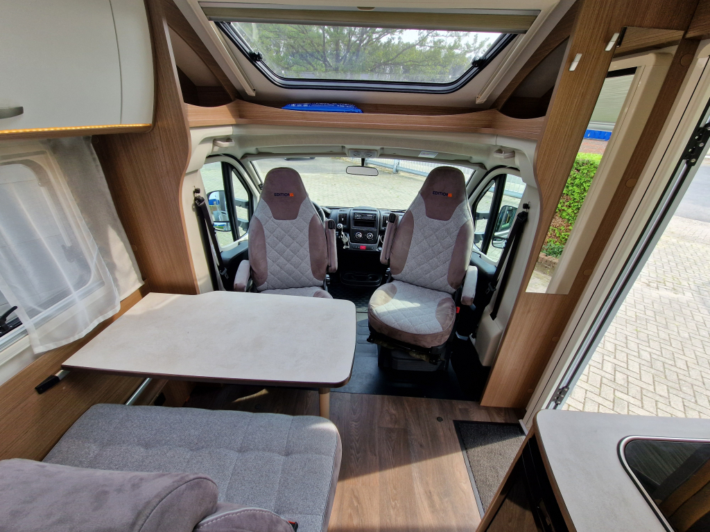 CAPRON T135 foto: 7