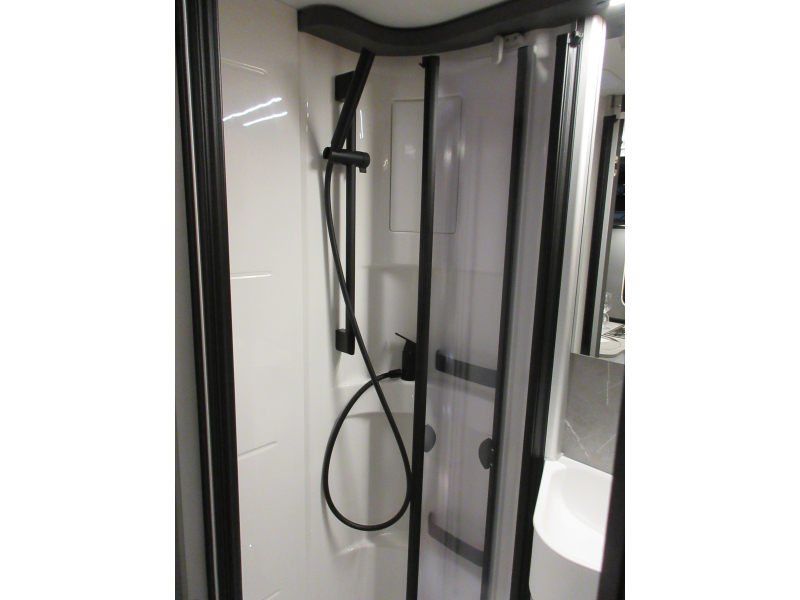 Hymer B-MC T 600 SLC double floor photo: 7