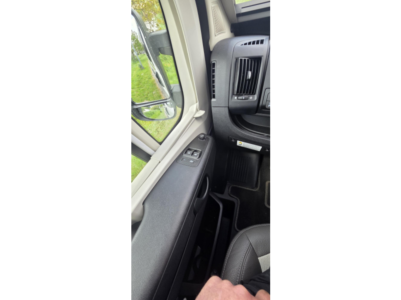 Adria Twin Axess 640 SL foto: 6