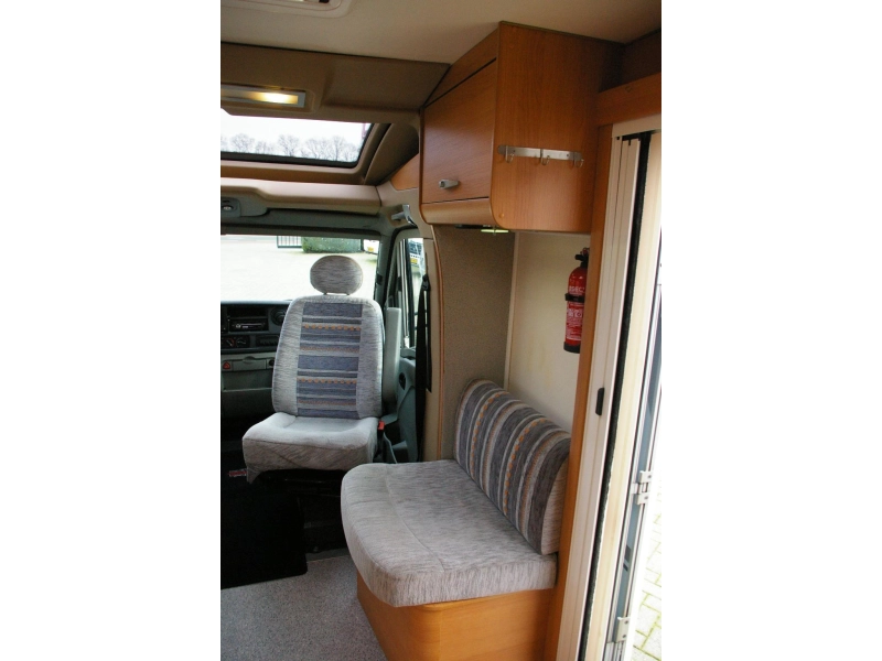 Knaus Sport Silver Line 650 TI Dwarsbed, XXL Garage.  foto: 6