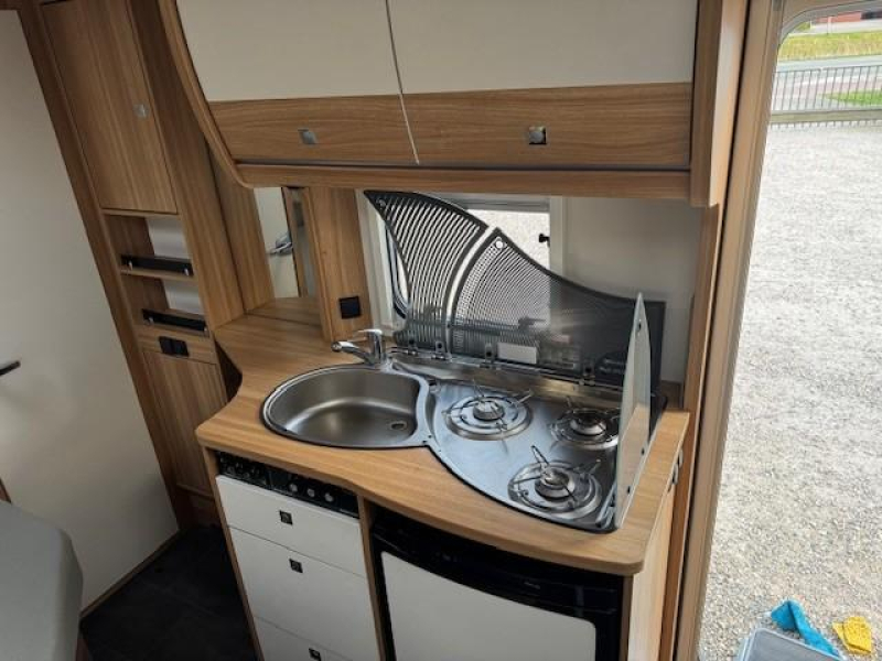 Dethleffs Camper 440 Sackmarkise atc Foto: 14
