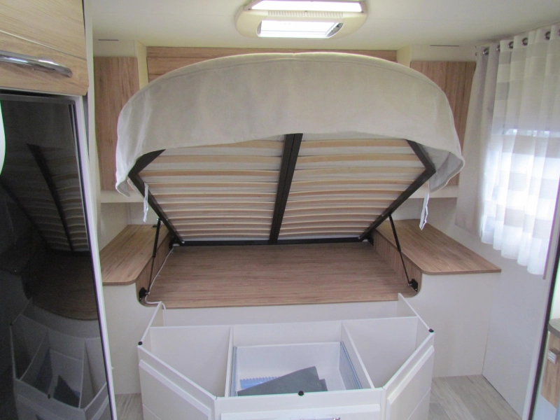 Pilote G 650 C Queensbed, Hefbed  foto: 9