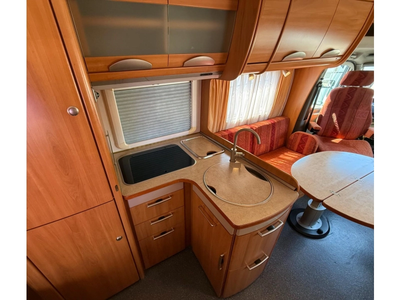Hymer Tramp 655 GT FaceToFace indeling  foto: 9
