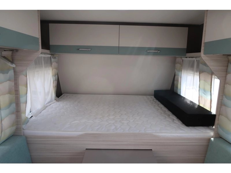 Dethleffs C'Joy 480 QLK ZGAN EN MET VOORTENT  foto: 13