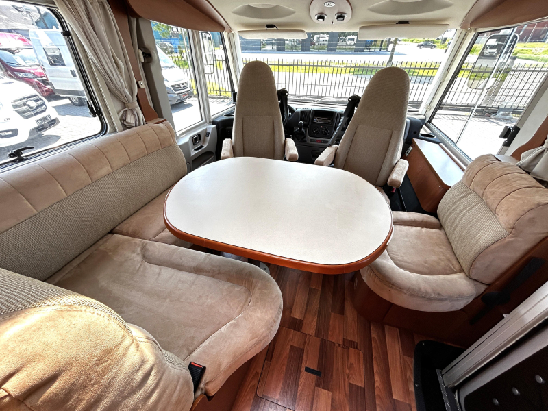 Hymer B594 Dwarsbed/Hefbed/2011/6.9M  foto: 9