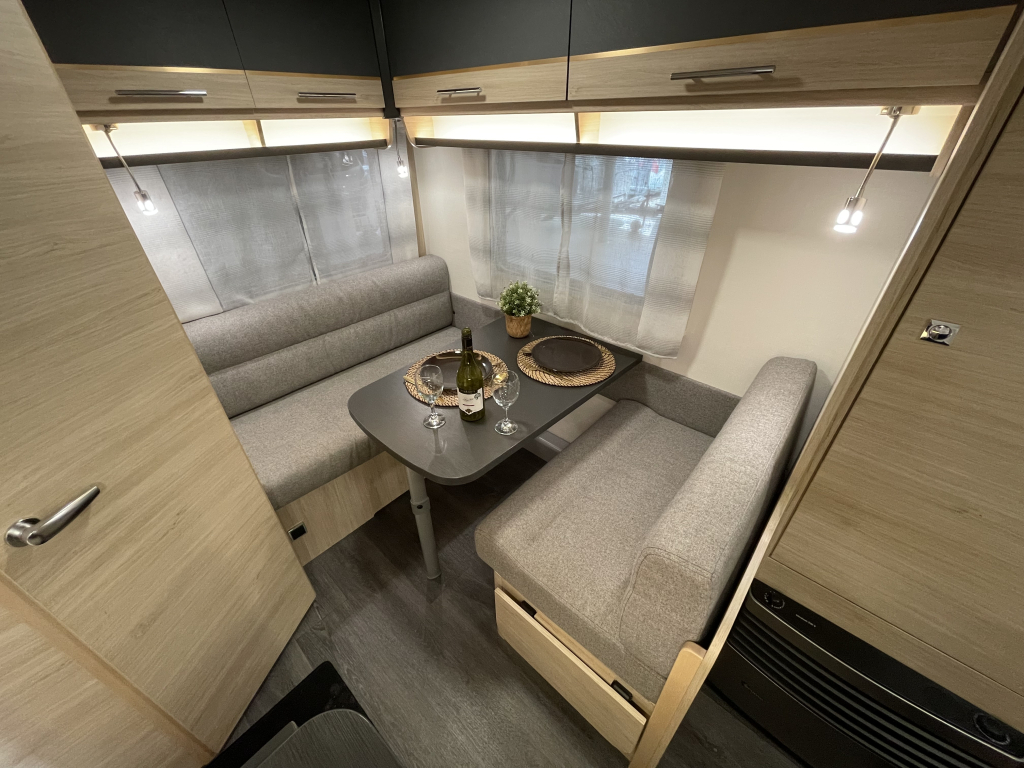 Caravelair Antares Titanium 390 DWARBED 1e EIGENAAR  foto: 1