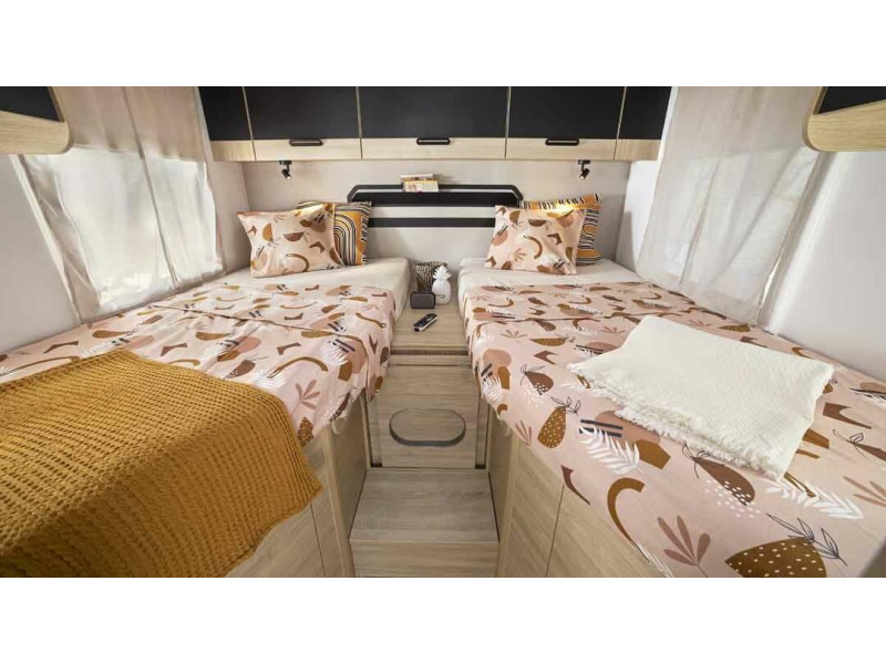 Chausson 797 Titanium single beds and automatic photo: 12