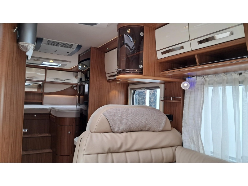 Hymer B 588 Airco / enkel bedden/ E&P  foto: 5