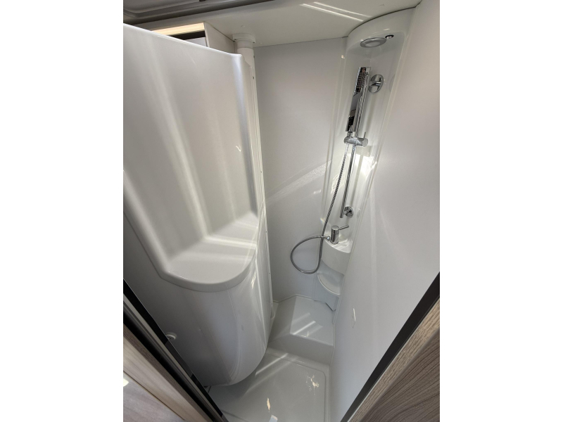 Adria Compact Supreme DL Automaat  foto: 17