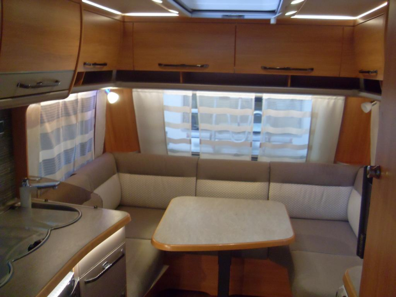 Eriba Nova Winner Edition 465 GL met Mover  foto: 1