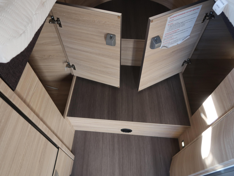 Knaus Van TI 650 MEG LEVELSYST / KLIMAANLAGE/ 177 PS Foto: 15