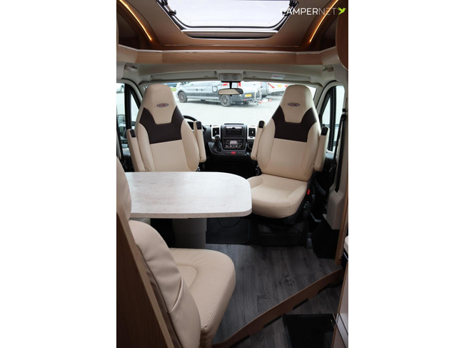 LMC Cruiser T662 140pk Automaat | Lithium | Lengtebedden | Omvormer | Fietsendrager | LPG installatie | Zonnepaneel | 6.99M | Bearlo foto: 8