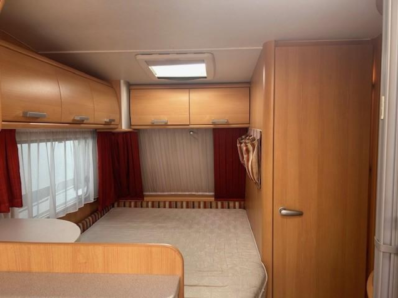 TEC Travel King 460 TDF Mover & awning photo: 4