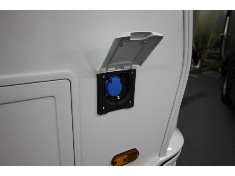 Knaus Sudwind Black Selection 420 QD Dwarsbed & Hoge koelkast!  foto: 22