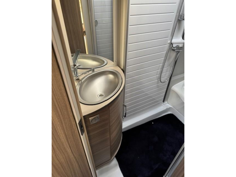 B&uuml;rstner Averso Harmony Line 465 TS mover air conditioning bike rack photo: 23