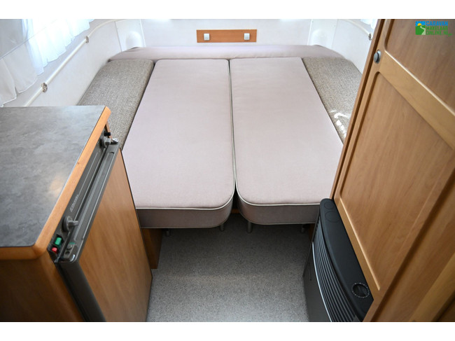 Eriba Touring Triton 420GT Foto: 19