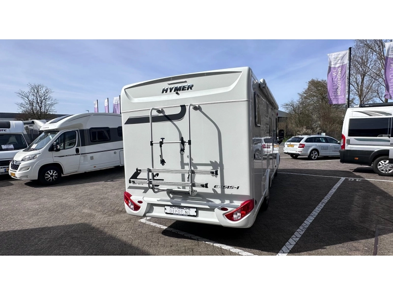 Hymer Exsis-I 678 solo 29000 km foto: 2