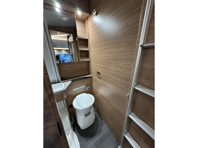 Weinsberg CaraSuite 650 MEG aut. 165 pk, hefbed foto: 14