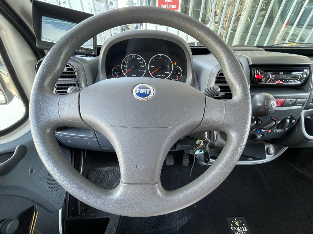 LMC Liberty 582 TI FRANSBED TREKHAAK CRUISE CONTROL CAMERA foto: 9