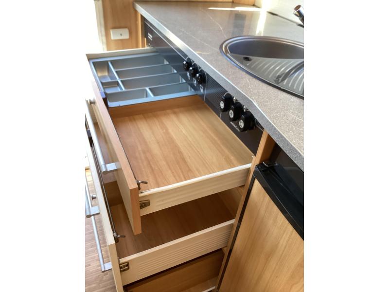 Dethleffs Camper Style 545 DBM AIRCO/MOVER/VOORTENT  foto: 12