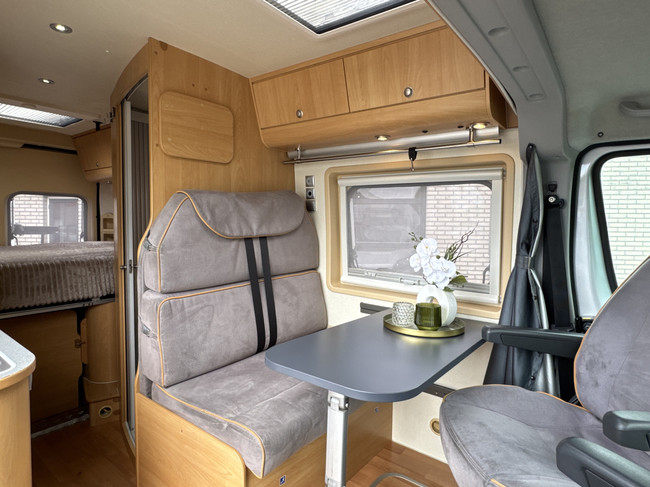 Adria Twin 600 158 cv Fiat Ducato 3.0 AUTOM&Aacute;TICO **Solo 6 metros/Cama transversal grande/4 asientos/Toldo/Panel solar/Portabicicletas/JBL/Ver foto: 8