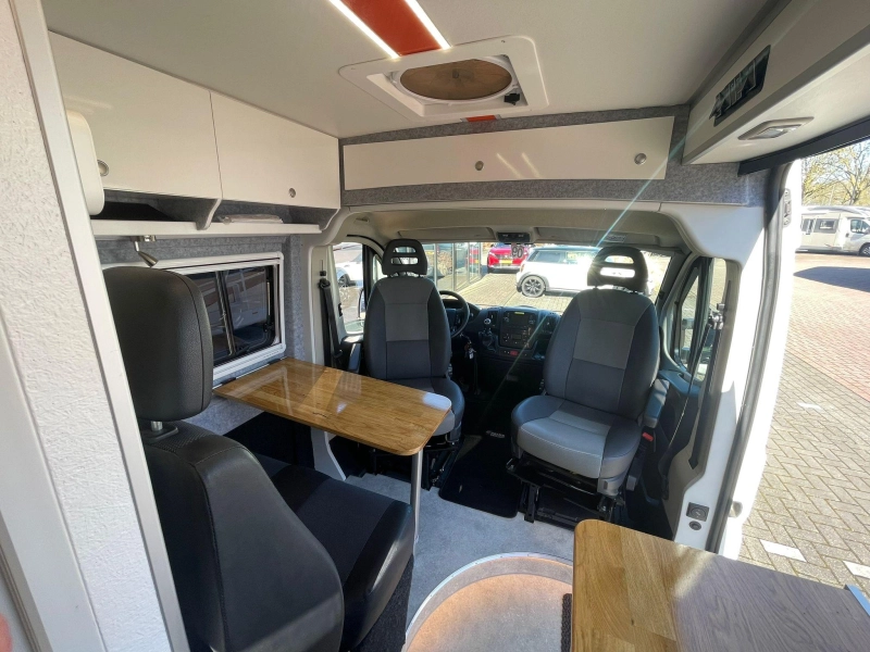 VANTourer 630 L Single Beds Airco 2021 photo: 15
