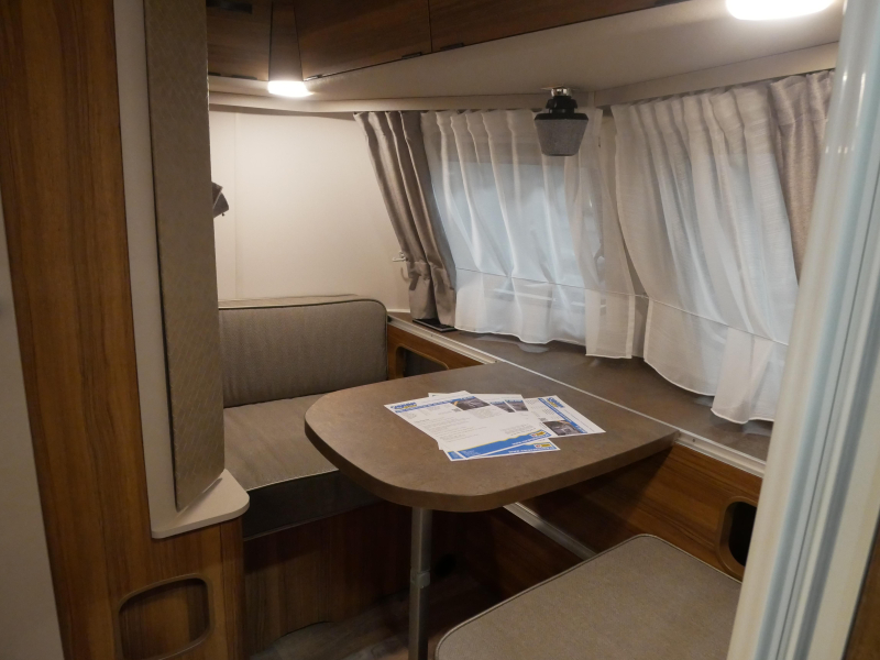 Eriba Touring 530 Mover y toldo gratis foto: 2
