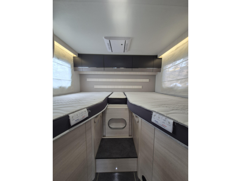 Chausson Titanium Ultimate 777 Arctic WITHOUT DROP-DOWN BED photo: 12