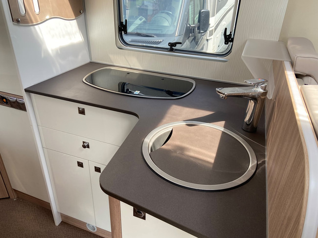 Bürstner Delfin T 660 Fiat DIRECT LEVERBAAR foto: 12