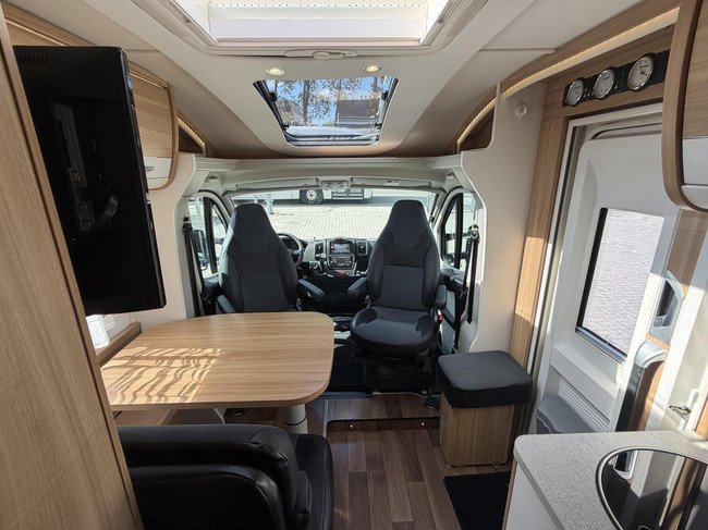 Dethleffs T 6611 Advantage Automatique Lits Jumeaux Panneau Solaire Auvent photo: 13