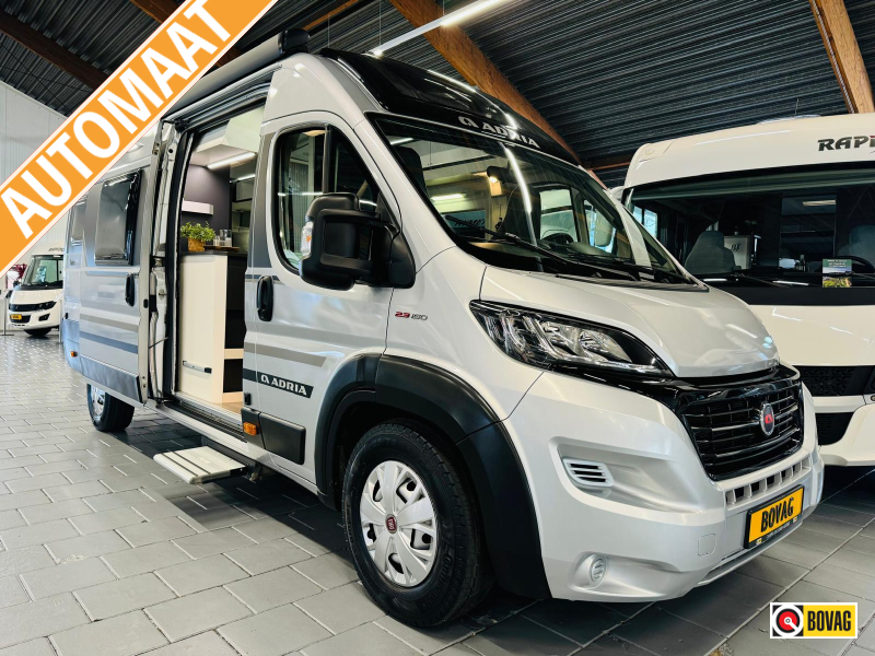 Adria Supreme 640 SLB Automaat Enkele bedden 