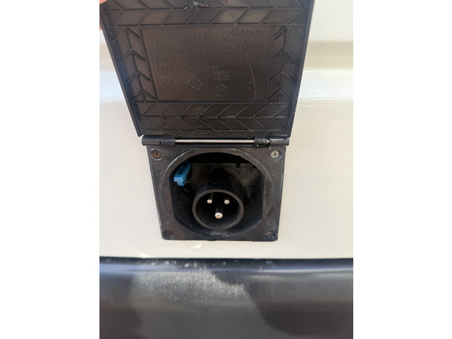 Westfalia California COACH Volkswagen Transporter I D 50 KW einzigartiger Zustand!!! Buscamper Servolenkung Webasto Standheizung 4 Schlafpl&auml;tze Anh&auml;ngerkupplung Fahrradtr&auml;ger Aufstelldach Foto: 7