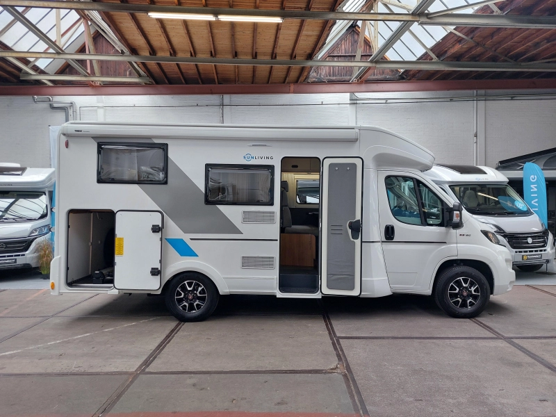 Sun Living S 65 SL Autom&aacute;tico/cama longitudinal/litio foto: 4