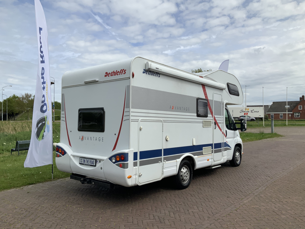 Detlheffs A 5881 Fiat 2.3 130 PS, Alkoven, Etagenbett, 5 Sitzpl&auml;tze und 6 Schlafpl&auml;tze, Hat Gebrauchsspuren, Bj. 2007 Camper Zentrum on the road Foto: 30