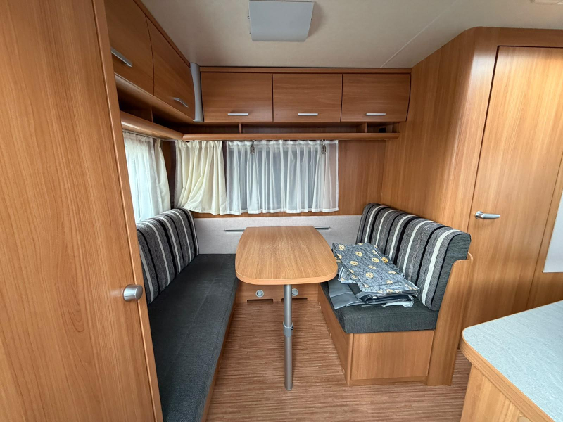 Knaus Sport Special 420 QD Mover/ Toldo/ Avance foto: 8