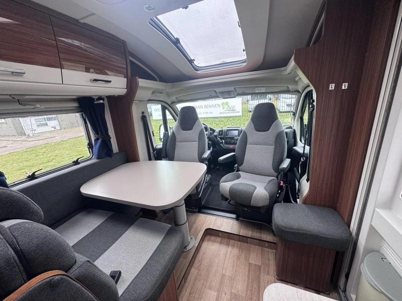 Dethleffs Advantage 6611 T  foto: 10