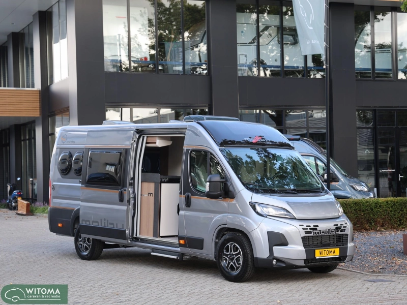 Malibu Van Charming 640 LE Comfort GT Skyview Aut.  foto: 1