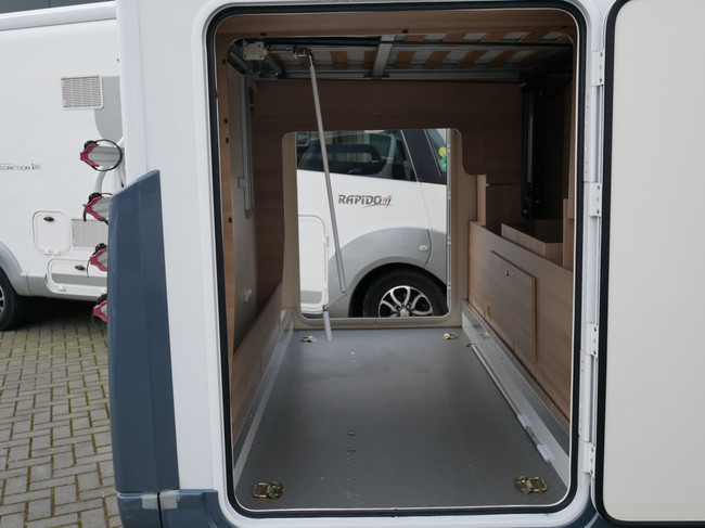 ROLLER Team Auto-Roller 265 TI, Cama Queen, Cama abatible, &iexcl;&iexcl;Garaje XXL!! foto: 21