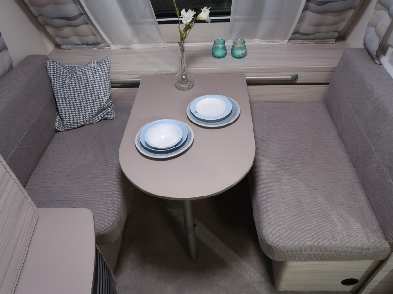Dethleffs C'Joy 460 LE SINGLE BEDS, LIGHTWEIGHT photo: 4