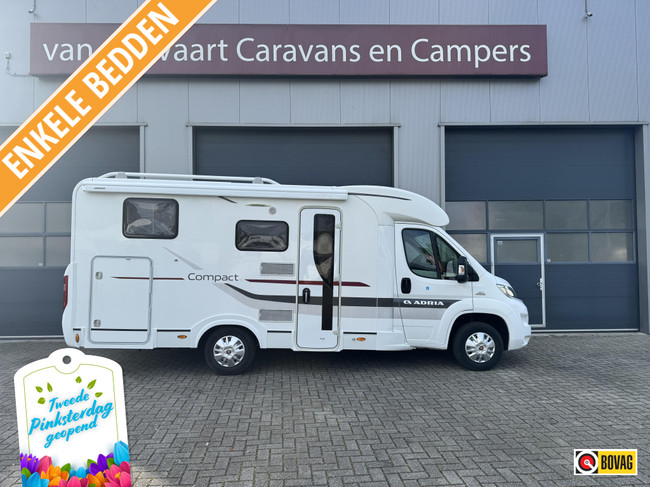 Adria Compact 600 SL CAMAS INDIVIDUALES