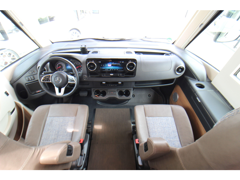 Carthago C-Tourer I 149 LE Single beds Pull-down bed photo: 21